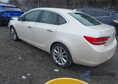 2013 Buick Verano Leather Group z USA, uszkodzony, nr VIN 1G4PS5SK3D4113293